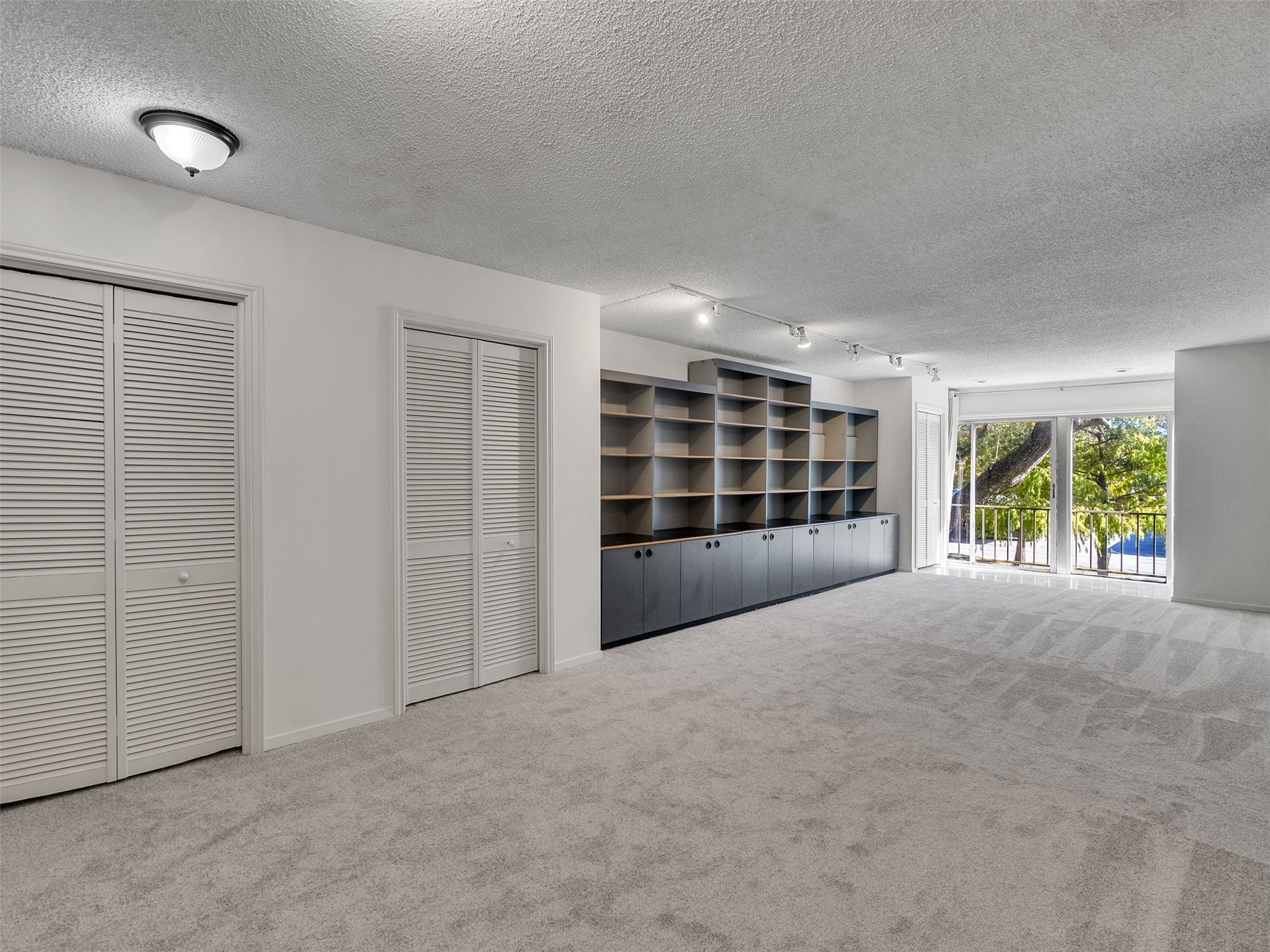 5050 Ambassador Way, Unit 218 Houston, TX 77056 - Photo 4 of 15