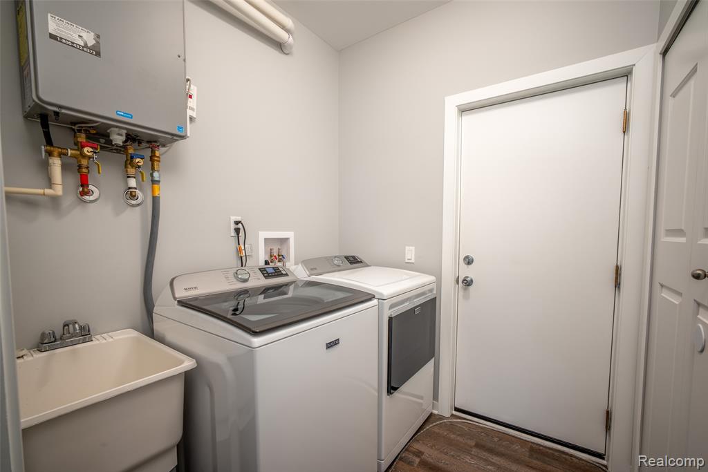 11913 Tuttle Hill Road Willis, MI 48191 - Photo 11 of 32