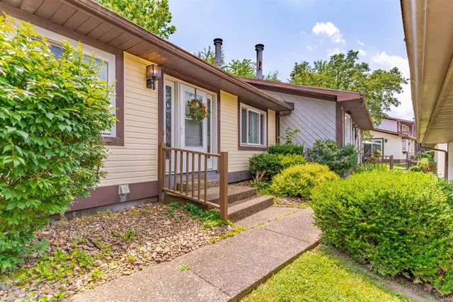 $220,000 | 1709 Village Lane, Evansville, IN 47725