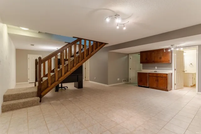 $220,000 | 1709 Village Lane, Evansville, IN 47725