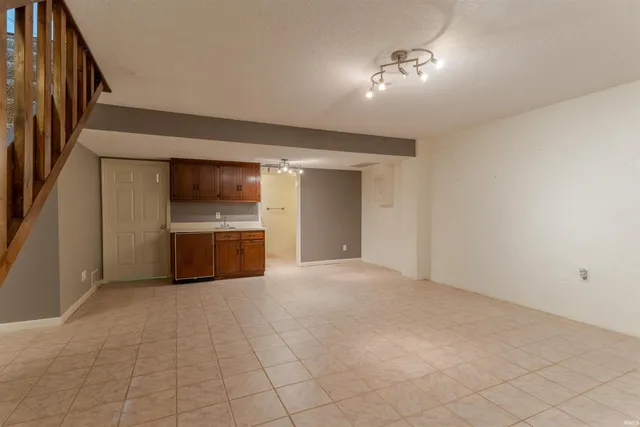 $220,000 | 1709 Village Lane, Evansville, IN 47725