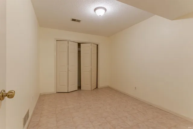 $220,000 | 1709 Village Lane, Evansville, IN 47725