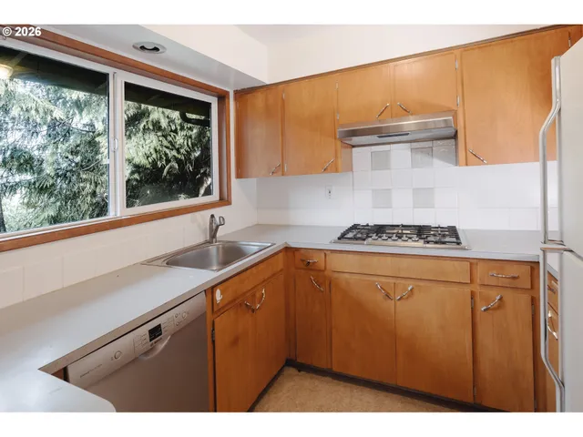 $518,000 | 4825 Southeast 140th Avenue, Portland, OR 97236