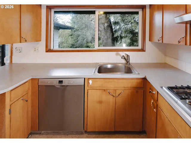 $518,000 | 4825 Southeast 140th Avenue, Portland, OR 97236