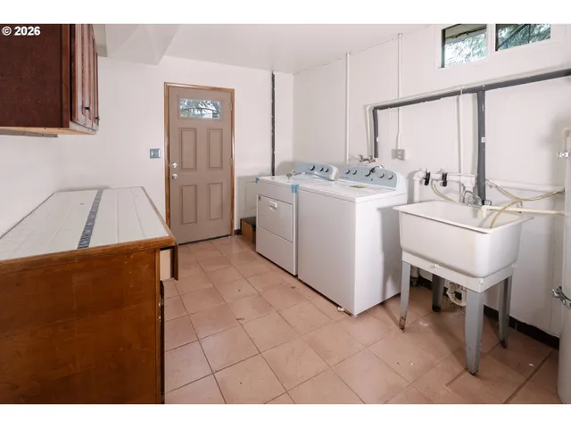 $518,000 | 4825 Southeast 140th Avenue, Portland, OR 97236