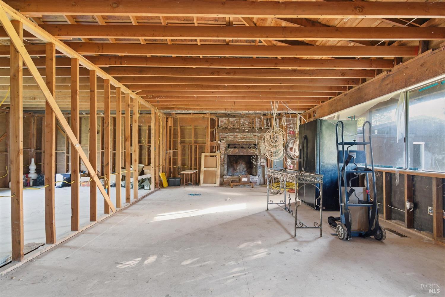 5140 Sharp Road Calistoga, CA 94515 - Photo 14 of 28 a view of a patio with table and chairs