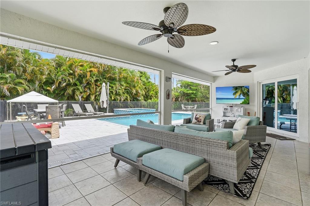 721 Logan Boulevard South Naples, FL 34119 - Photo 28 of 46