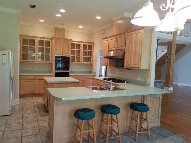 8150 Bay View Drive Foley, AL 36535 - Photo 8 of 34 kitchen