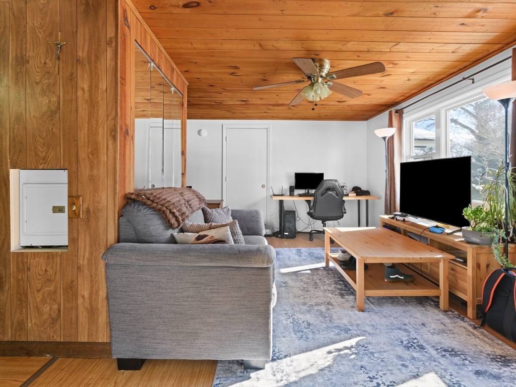 1082 Hancock Street Fall River, MA 02721 - Photo 36 of 42