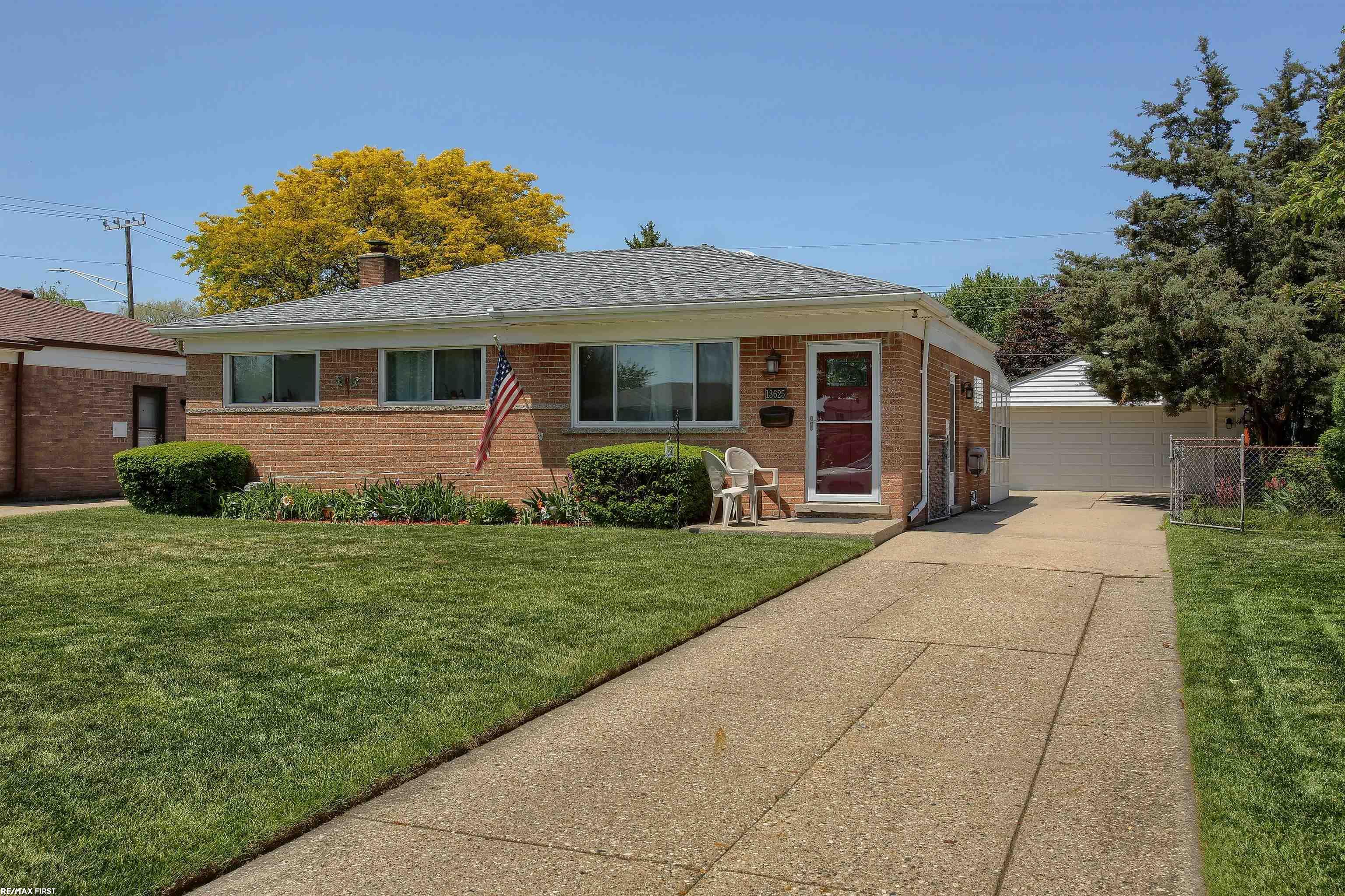 13625 Racine Court Warren, MI 48088 - Photo 1 of 25 50110476.JPG