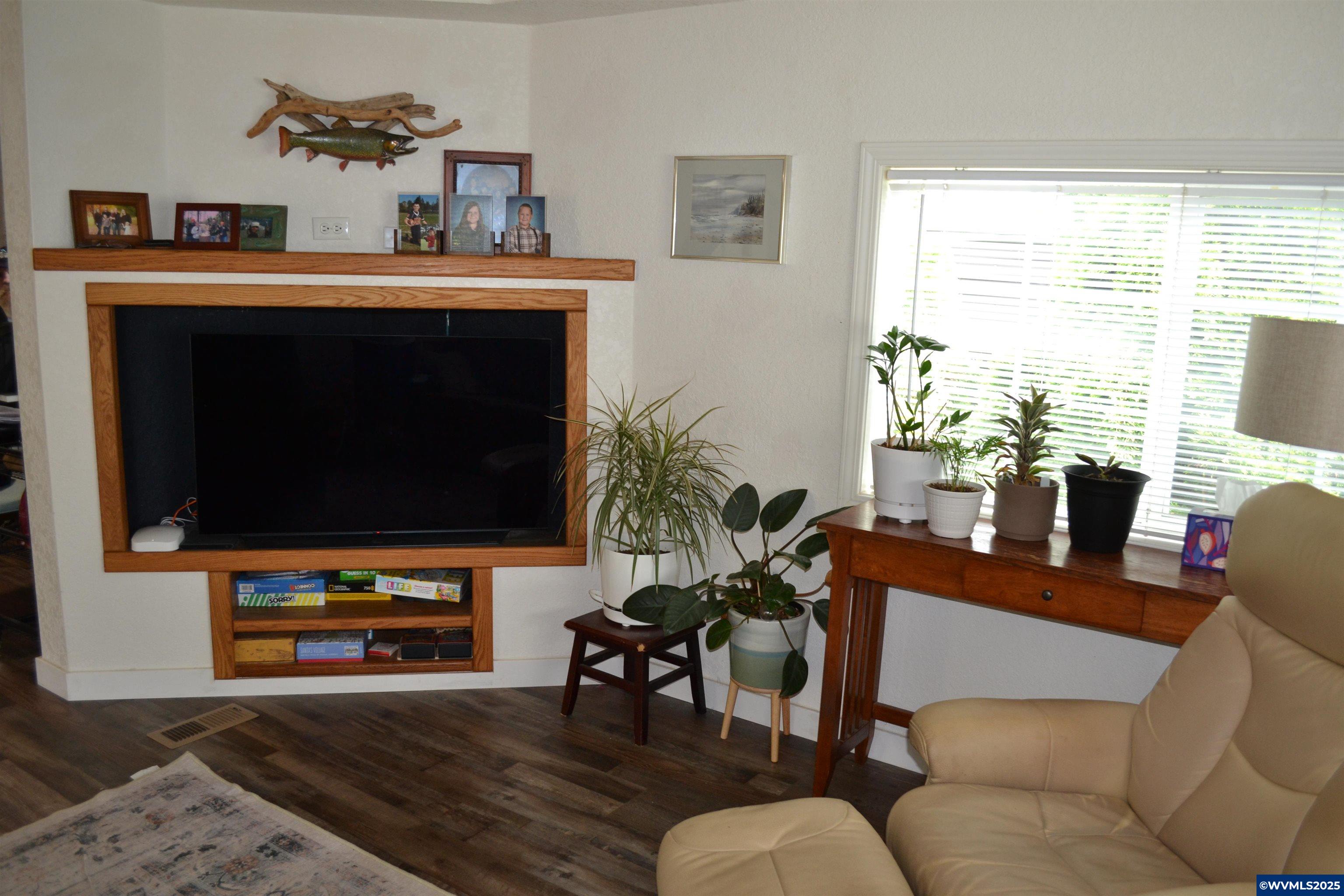 340 Northeast Crest Street, Unit 74 Sublimity, OR 97385 - Photo 9 of 27