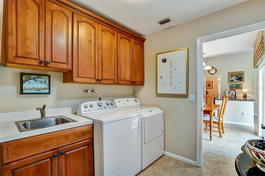 11816 Lipsey Road Tampa, FL 33618 - Photo 24 of 50