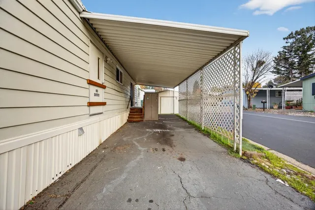 a view of a pathway of the house