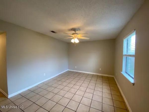 $1,200 | 15251 Parkwood Drive North, Unit A, Gulfport, MS 39503