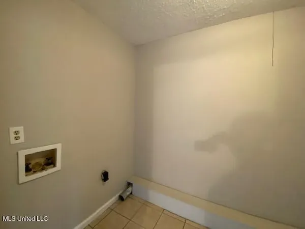 $1,200 | 15251 Parkwood Drive North, Unit A, Gulfport, MS 39503