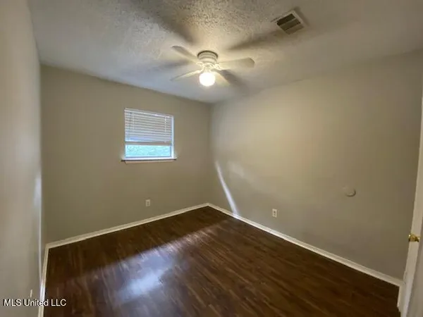 $1,200 | 15251 Parkwood Drive North, Unit A, Gulfport, MS 39503