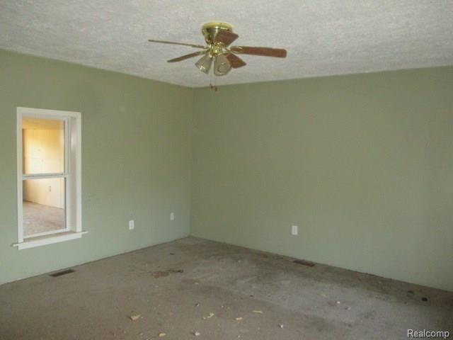 5459 Hammond Road Lapeer, MI 48446 - Photo 7 of 22 living room.JPG