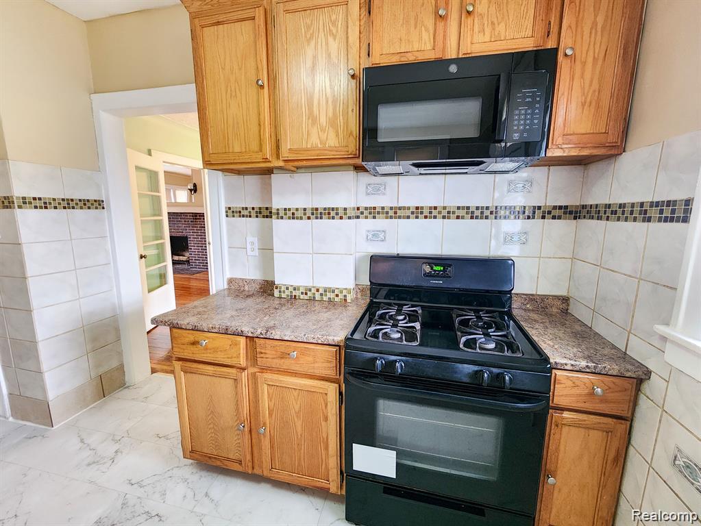 1612 Atkinson Street Detroit, MI 48206 - Photo 16 of 61
