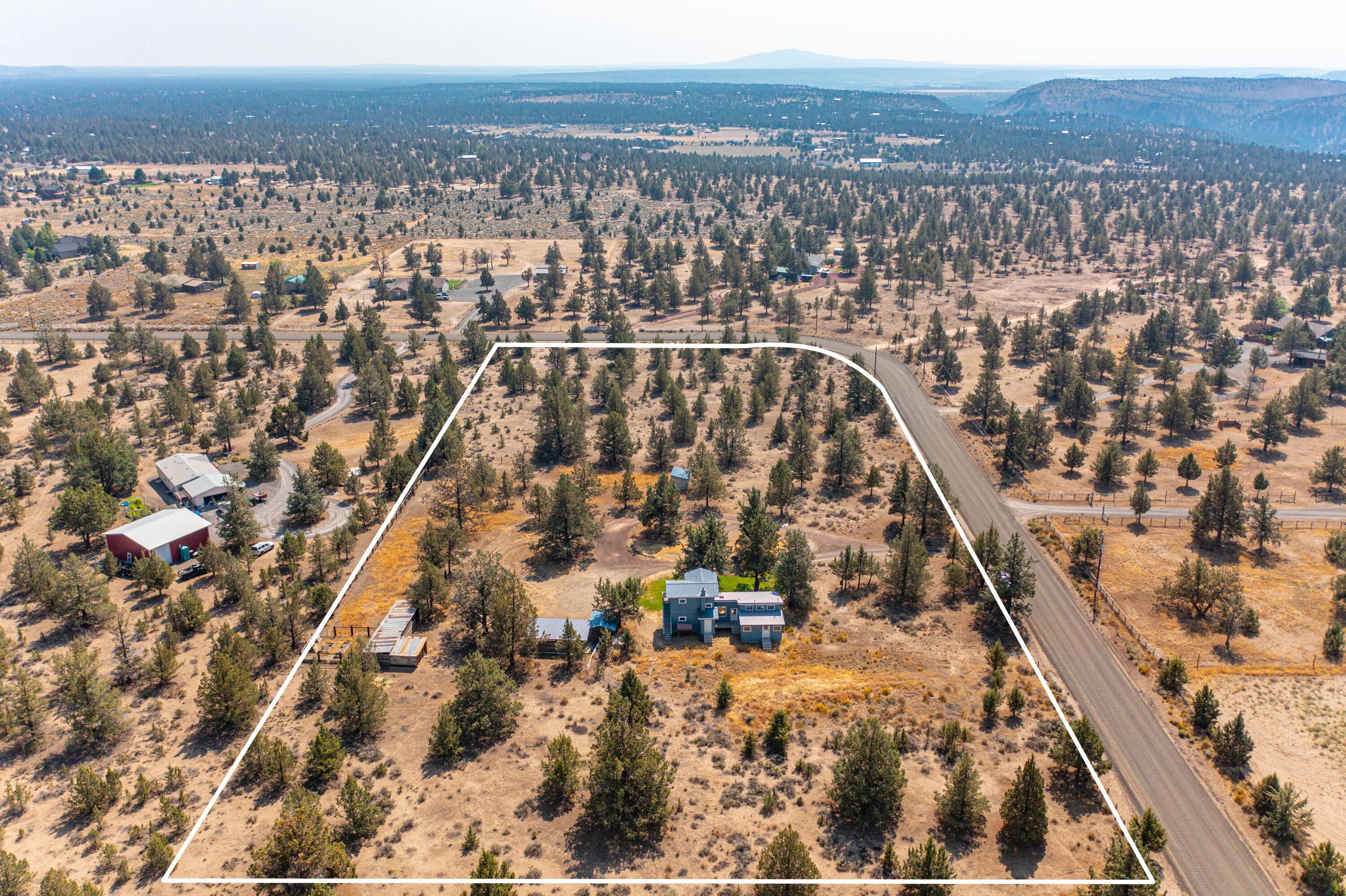 14535 Southwest Chickadee Road Terrebonne, OR 97760 - Photo 33 of 33 Riley Visuals-17jpg