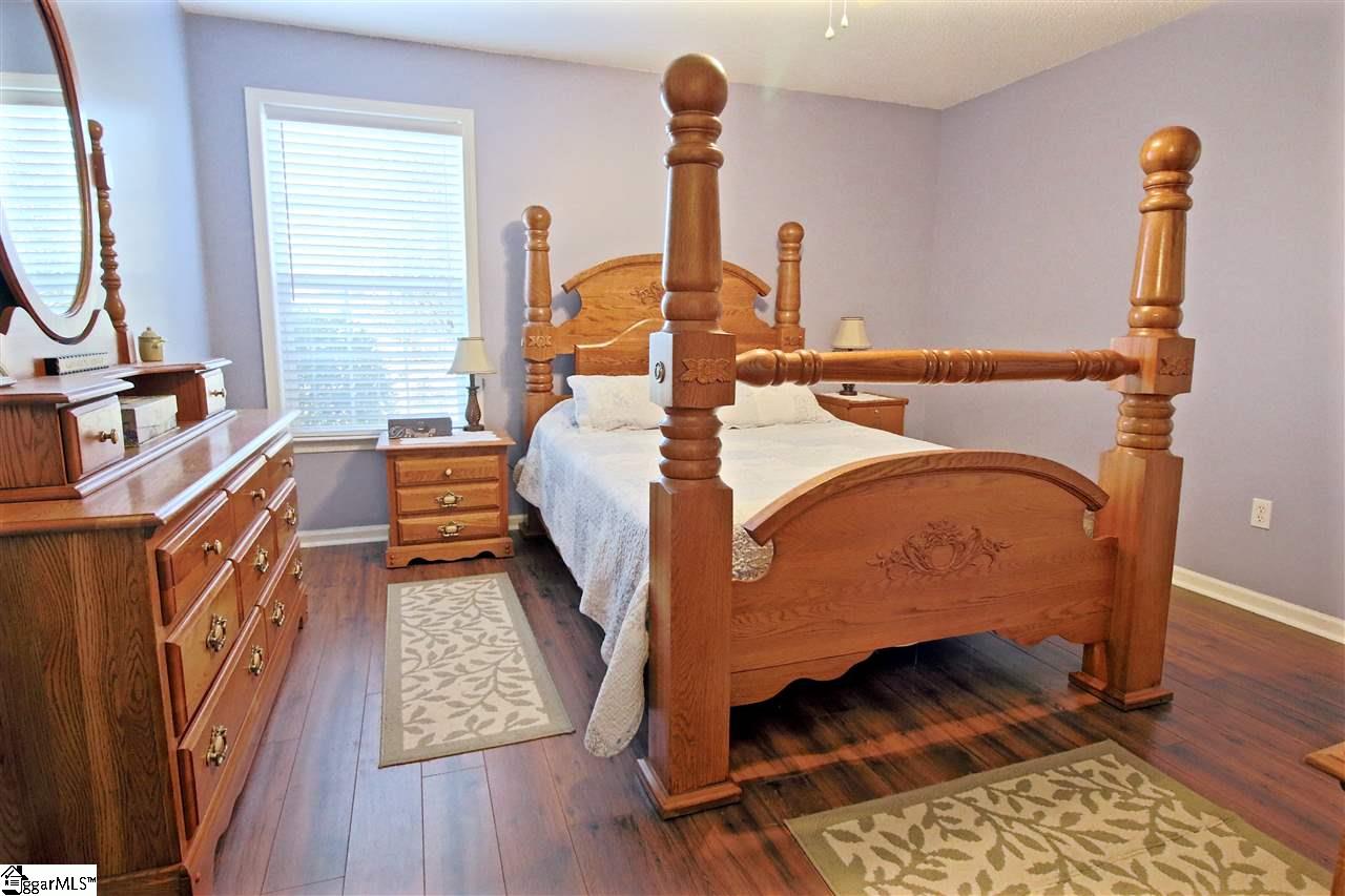 431 Broyles Point Road Townville, SC 29689 - Photo 9 of 25 Gallery Image 9