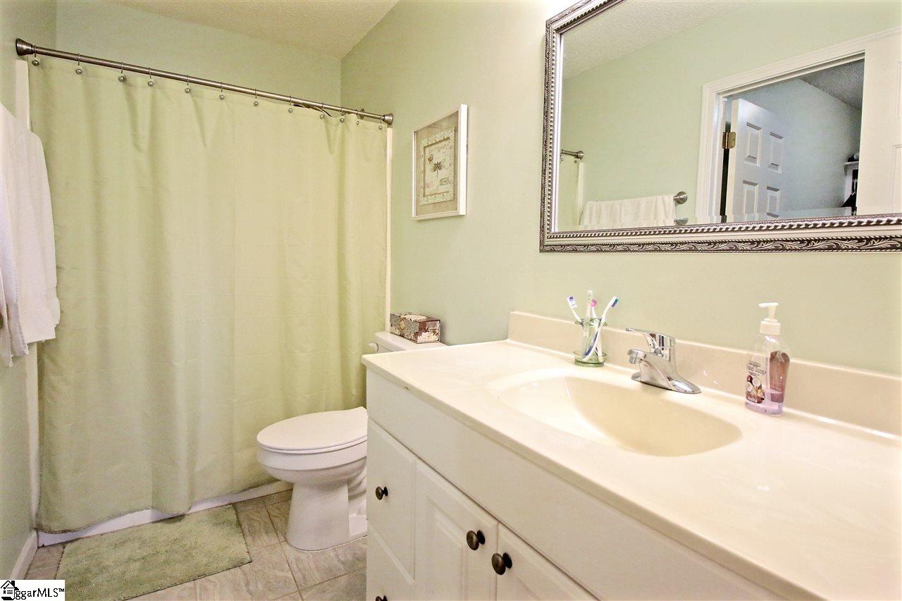431 Broyles Point Road Townville, SC 29689 - Photo 10 of 25 Gallery Image 10