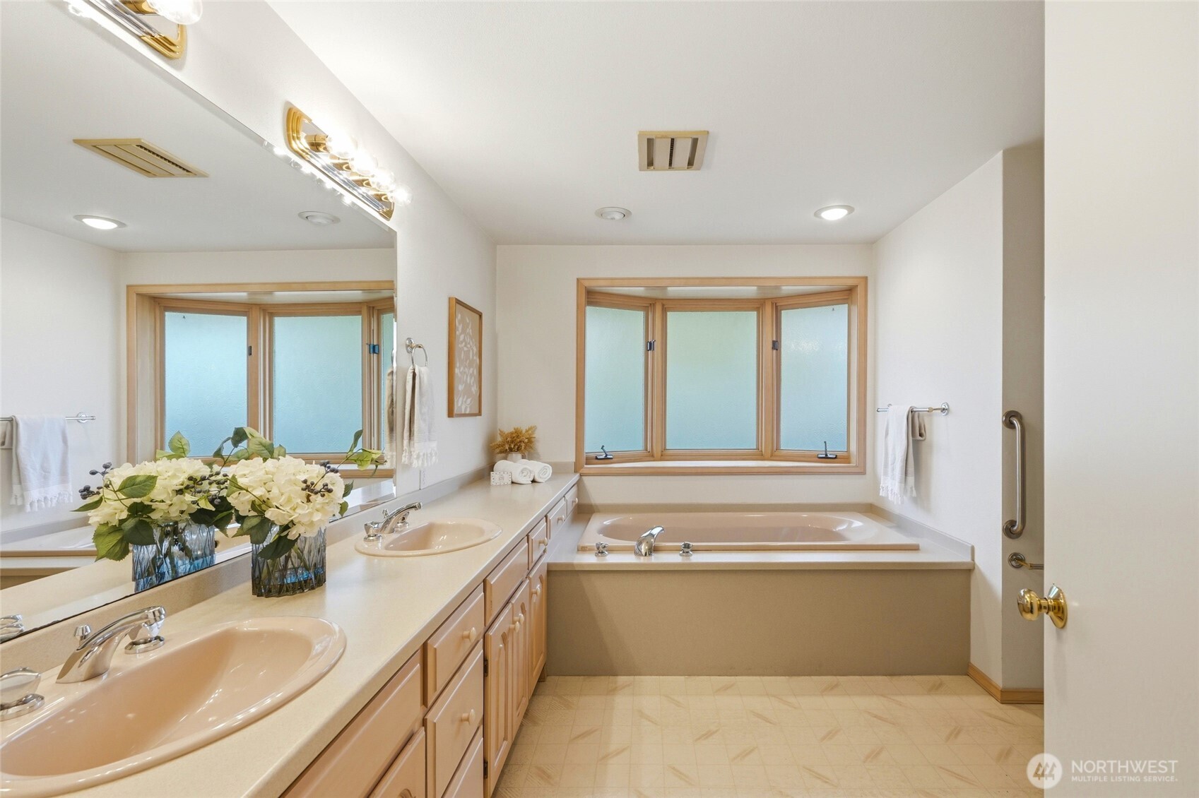 531 View Ridge Drive Everett, WA 98203 - Photo 22 of 39 Gallery Image 22