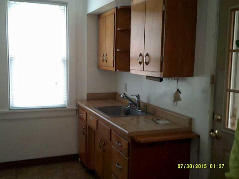 822 Bower Hill Road Bridgeville, PA 15017 - Photo 11 of 24 Kitchen.