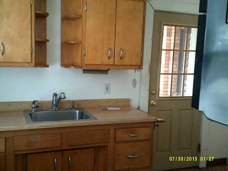 822 Bower Hill Road Bridgeville, PA 15017 - Photo 13 of 24 Kitchen.
