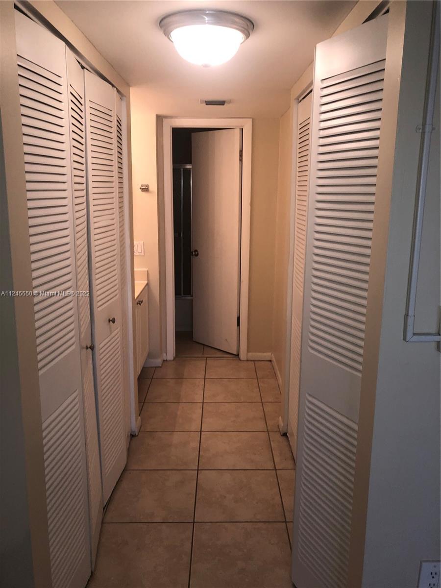 711 North Pine Island Road, Unit 407 Plantation, FL 33324 - Photo 8 of 10