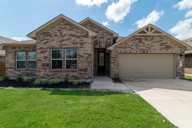 $379,900 | 273 Rimrock Court, Bastrop, TX 78602