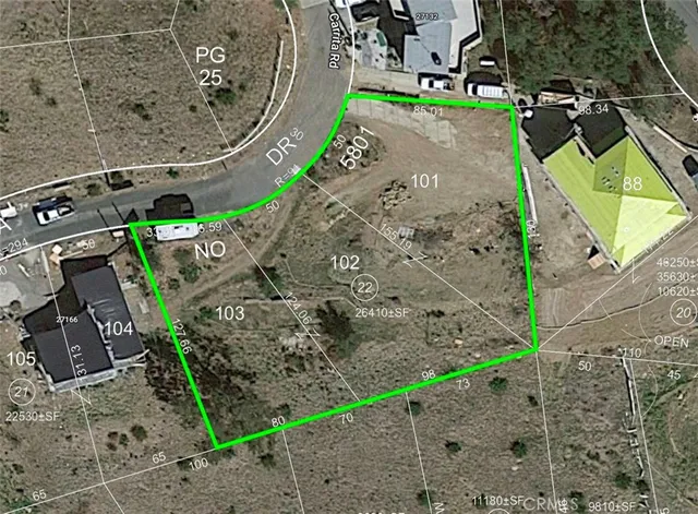 a view of a houses with a yard