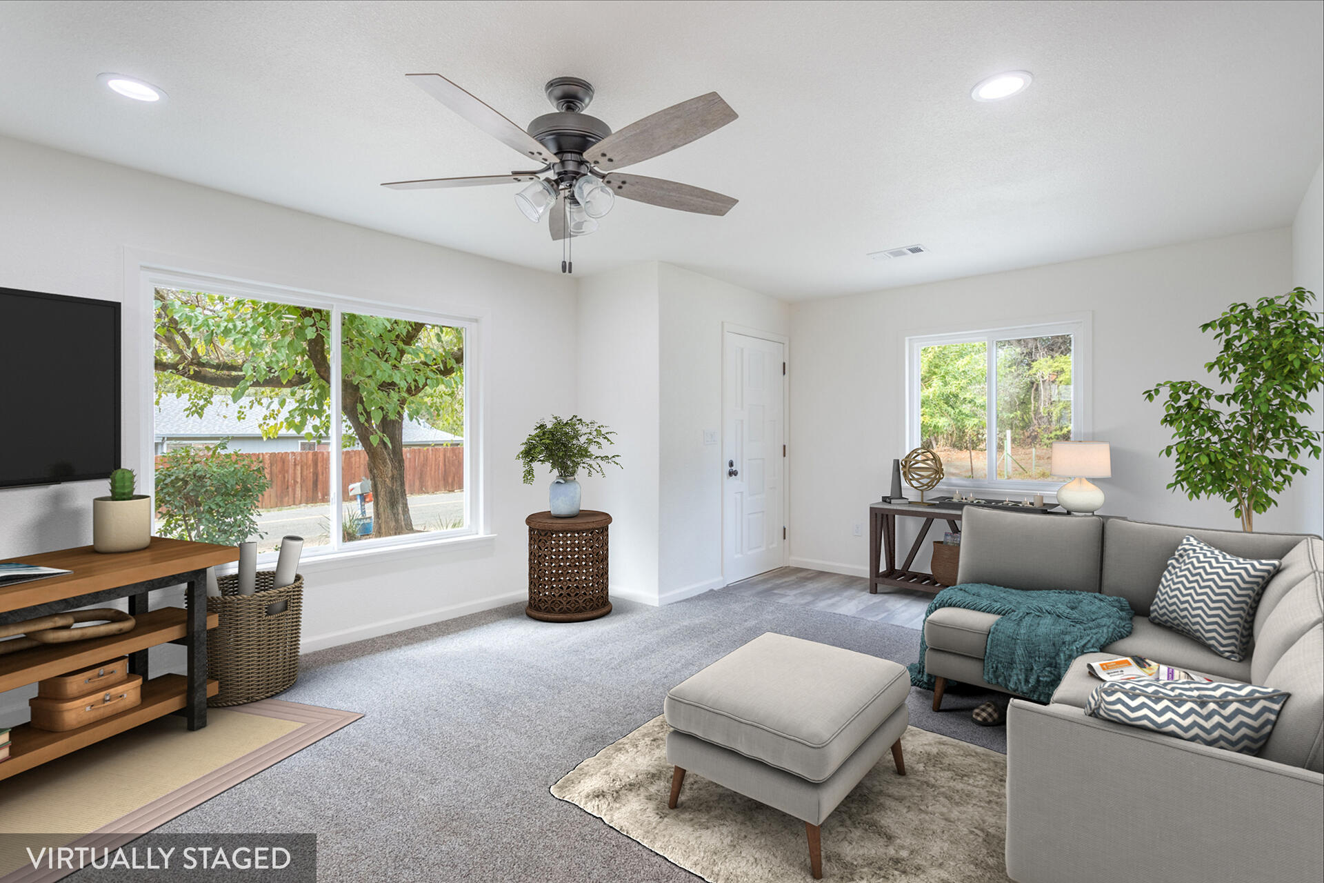 12402 Quartz Hill Road Redding, CA 96003 - Photo 8 of 18 18 living room staged