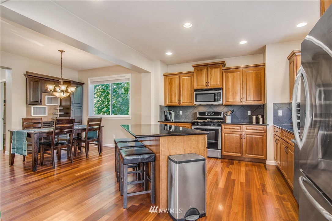 2000 Northeast 16th Street Renton, WA 98056 - Photo 3 of 25