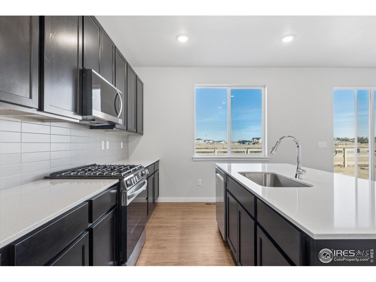 866 Mesic Lane Windsor, CO 80550 - Photo 9 of 32