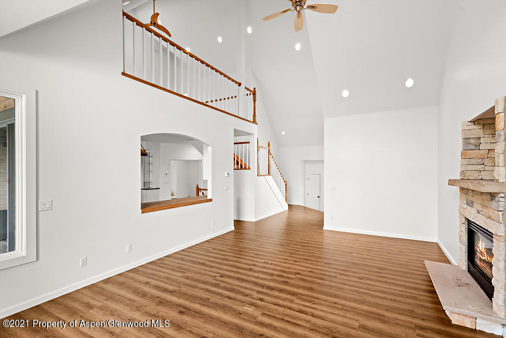 400 Medicine Bow Road Aspen, CO 81611 - Photo 9 of 58 Living Area