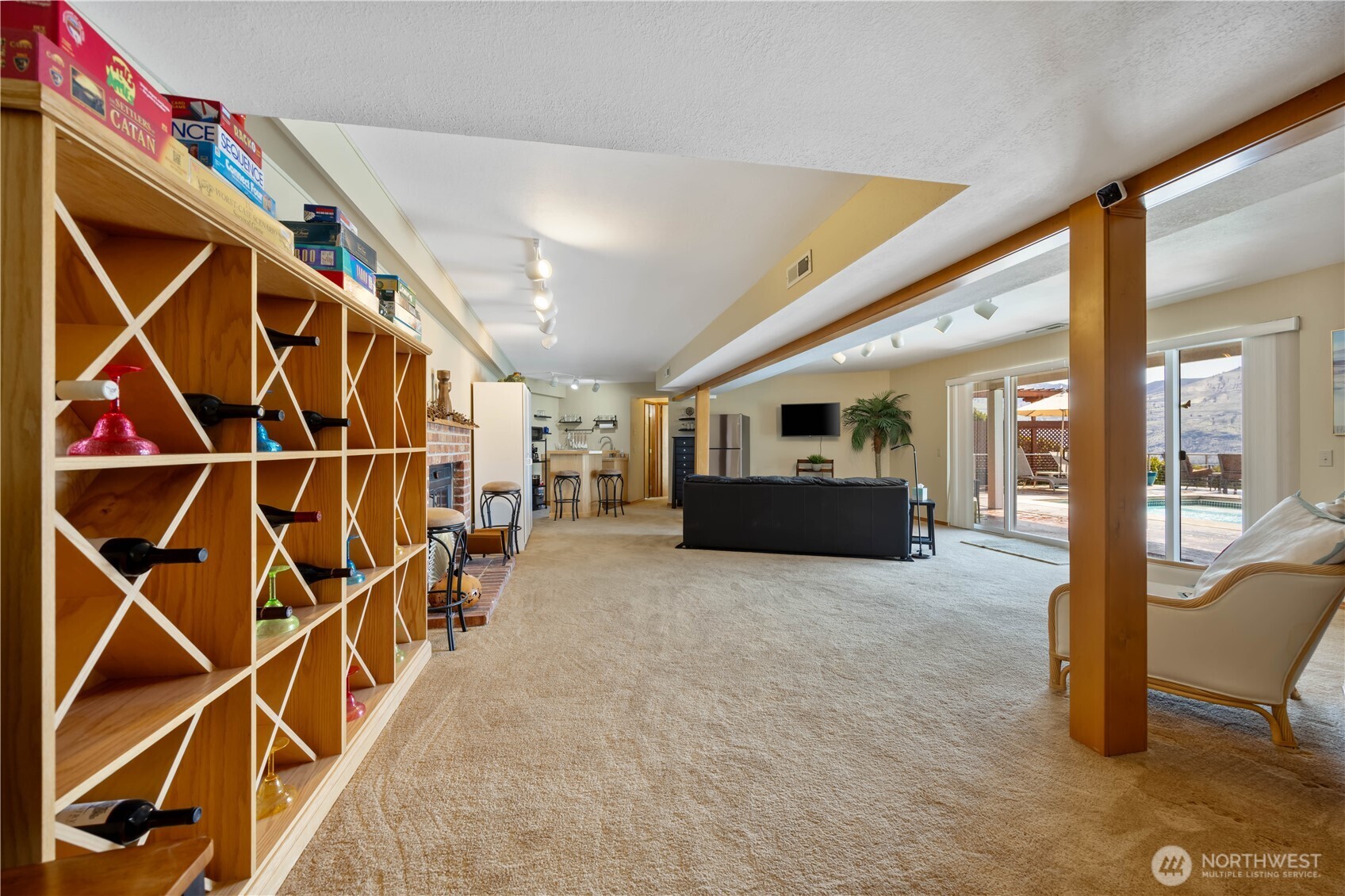 217 Riviera Drive Chelan, WA 98816 - Photo 18 of 38 a view of an entryway with wooden floor
