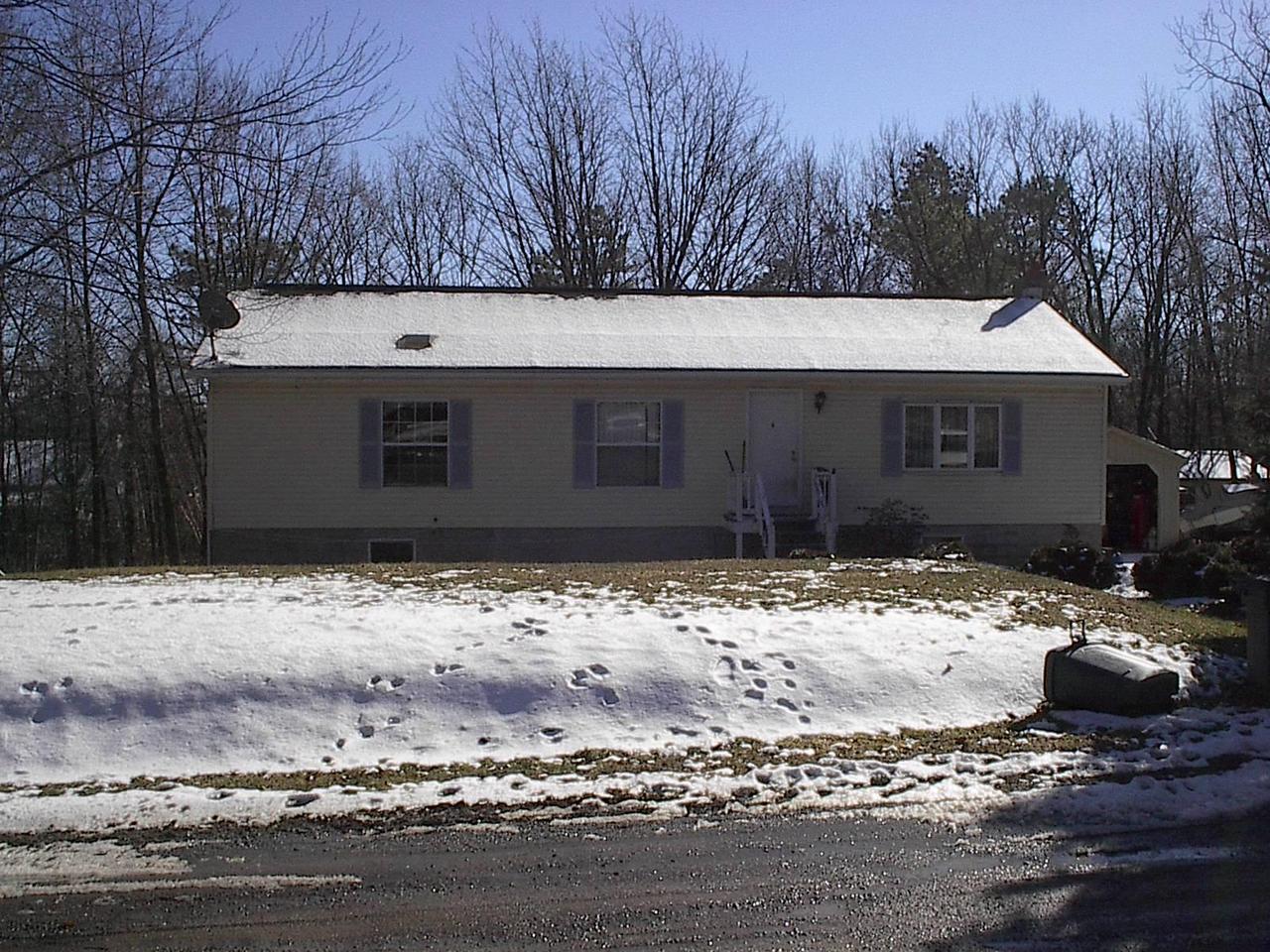 1627 David Road Effort, PA 18330 - Photo 1 of 3 a backyard of a house