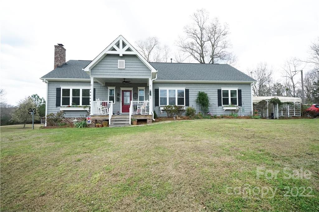 970 Lola Road Chester, SC 29706 - Photo 4 of 39 a front view of house with yard and green space