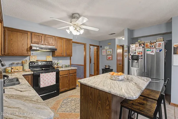$375,000 | 7630 Whitten Hill Drive, Olive Branch, MS 38654