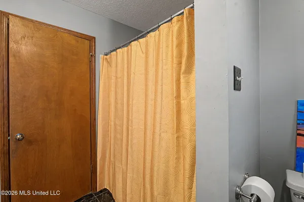 $375,000 | 7630 Whitten Hill Drive, Olive Branch, MS 38654