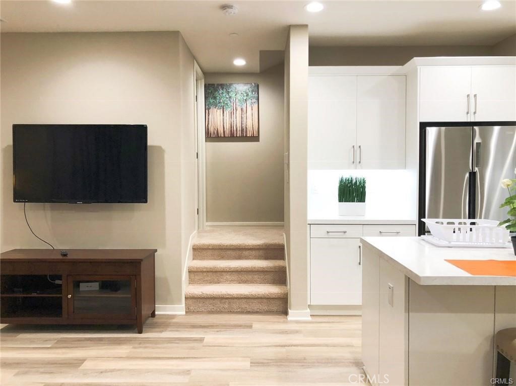 158 Excursion Irvine, CA 92618 - Photo 5 of 15 Gallery Image 5