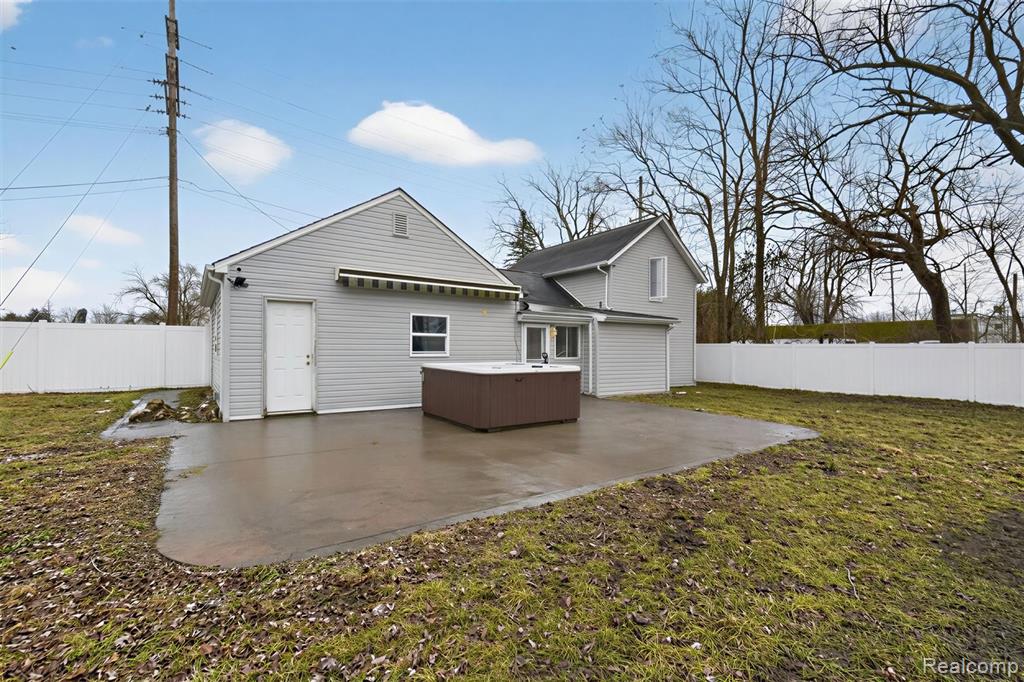 12751 Jones Street Carleton, MI 48117 - Photo 36 of 41