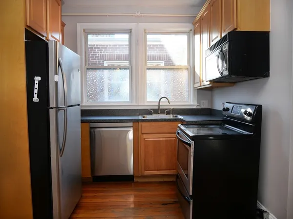 $3,100 | 14 Chestnut Hill Avenue, Unit 3, Boston, MA 02135