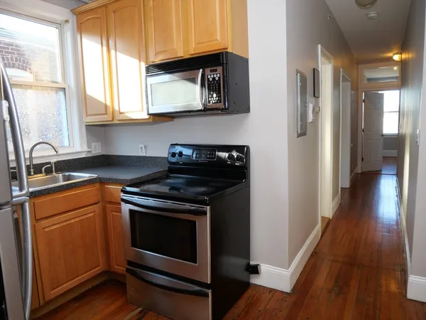 $3,100 | 14 Chestnut Hill Avenue, Unit 3, Boston, MA 02135