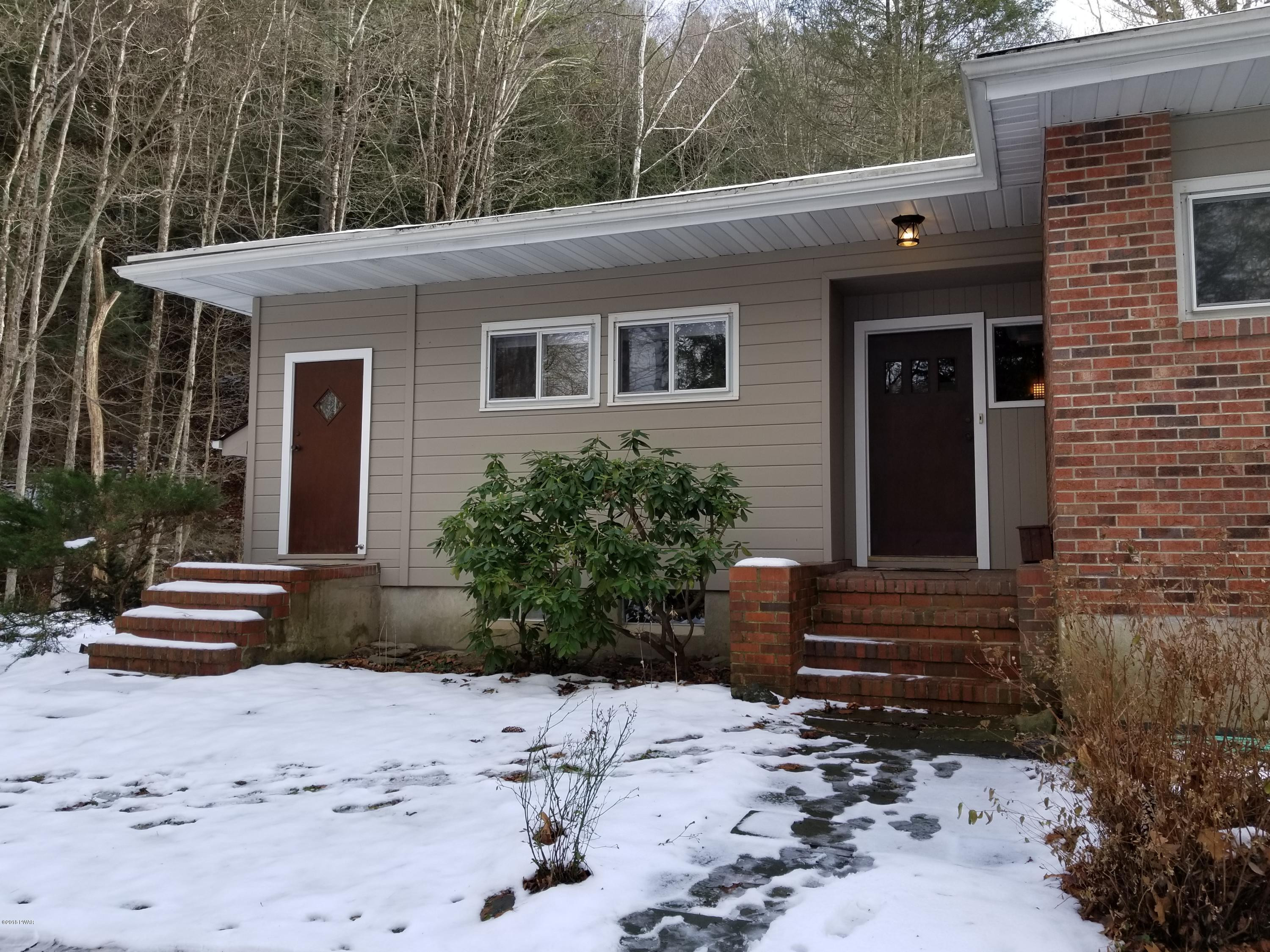 117 Moon Valley Road Milford, PA 18337 - Photo 1 of 34 Main