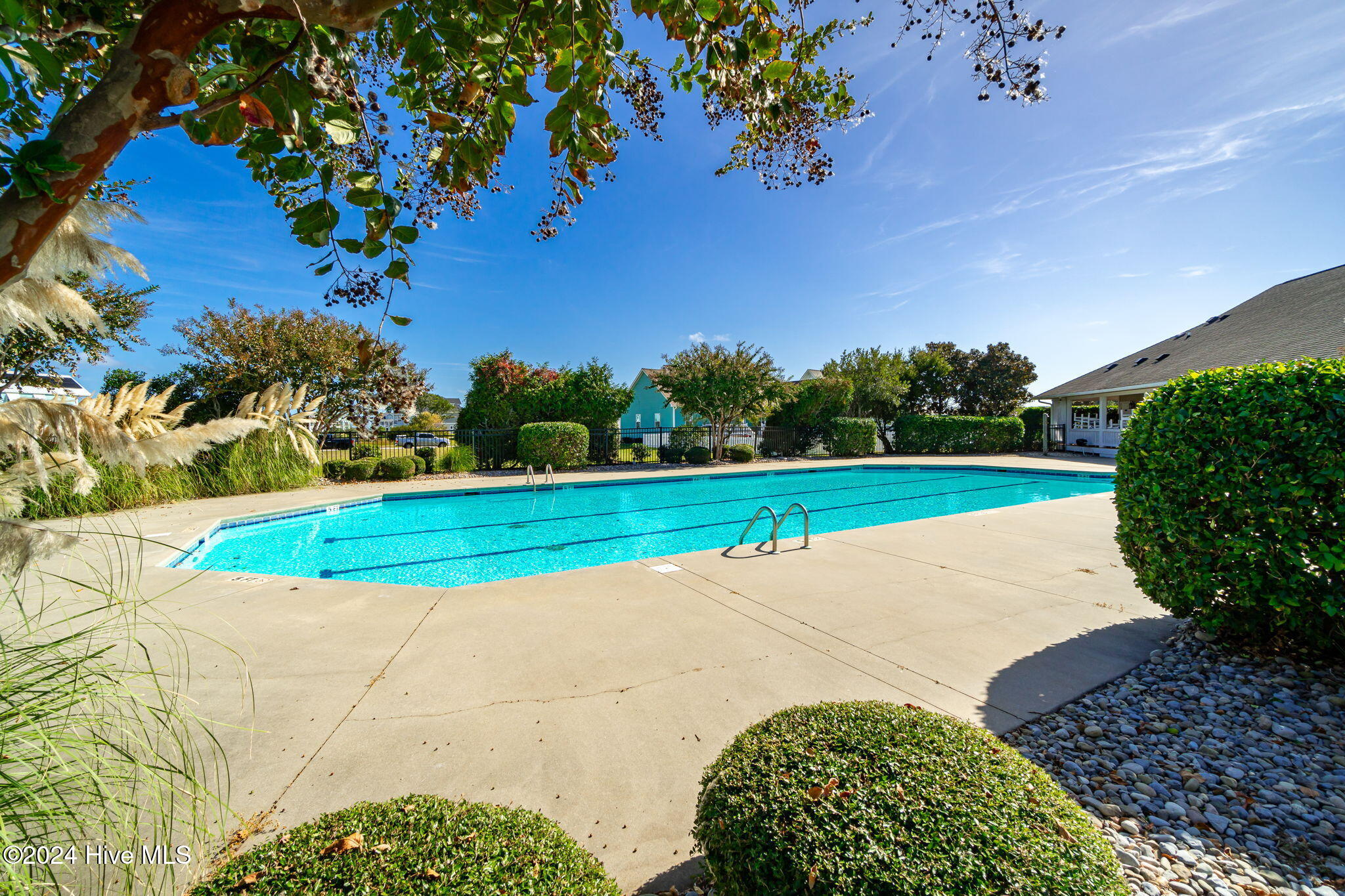 1602 Mainsail Road Morehead City, NC 28557 - Photo 30 of 32 Community clubhouse and pool