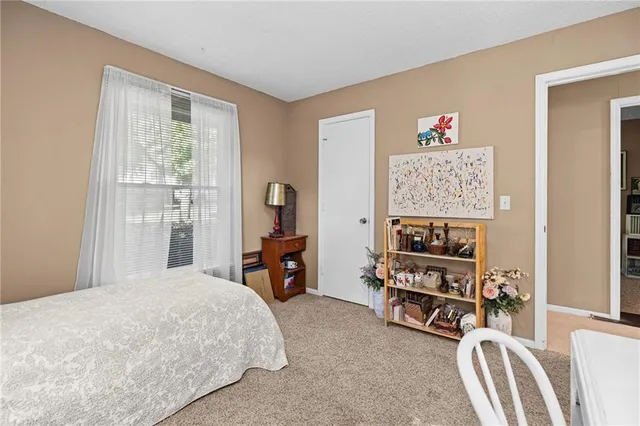 $375,000 | 8919 Greenway Lane, Lenexa, KS 66215