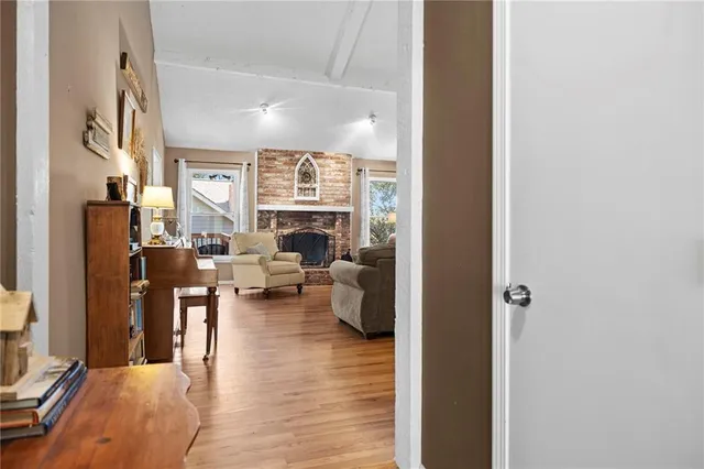 $375,000 | 8919 Greenway Lane, Lenexa, KS 66215