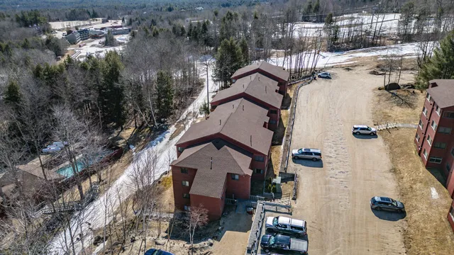 $530,000 | 372 Skiway Road, Unit 204, Newry, ME 04261