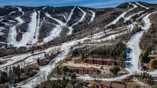 $530,000 | 372 Skiway Road, Unit 204, Newry, ME 04261